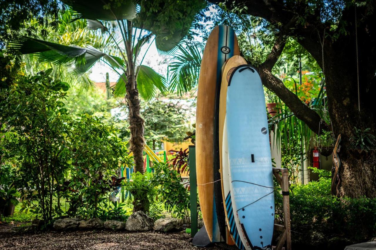 Hotel Zullymar Aptos Tamarindo Exterior photo