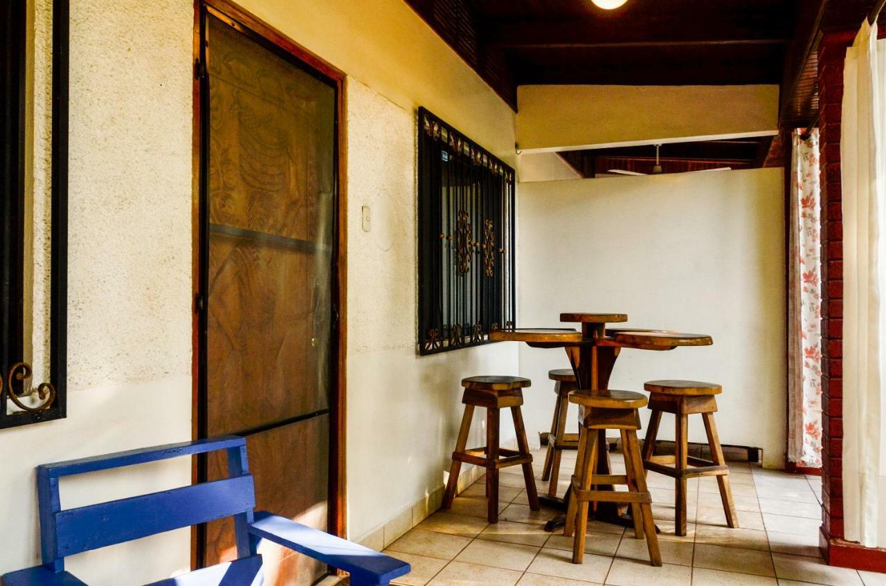 Hotel Zullymar Aptos Tamarindo Exterior photo
